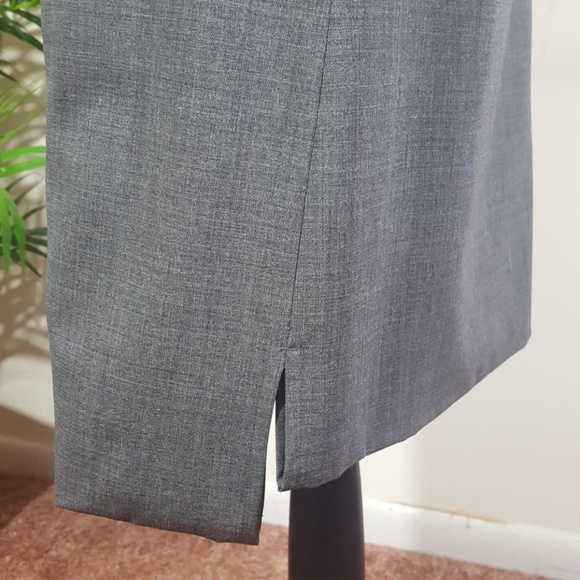 Calvin Klein grey dressy work Skirt. Size 8 - Picture 4 of 8